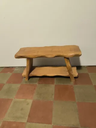 Banco rústico de madera