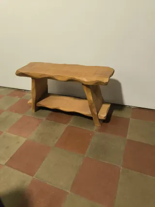 Banco rústico de madera