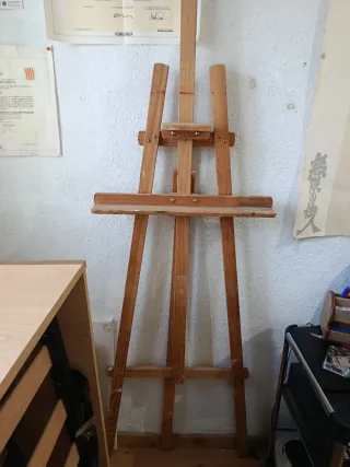 Caballete de madera para pintar