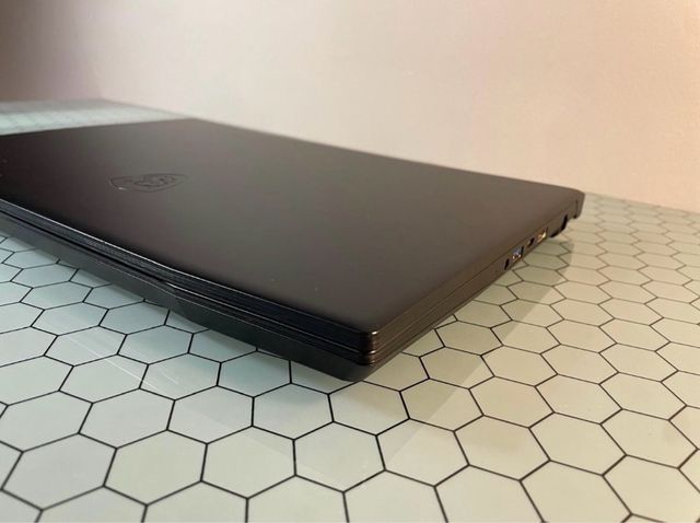 Portátil MSI katana gf66