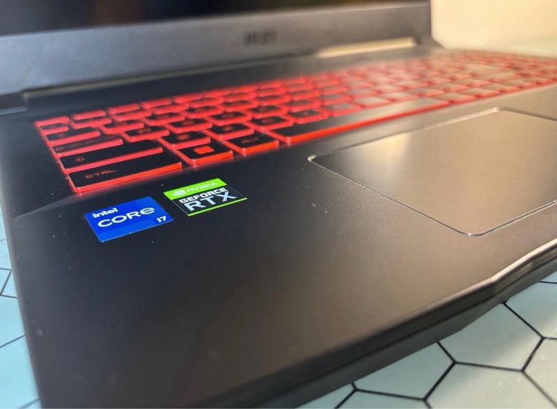 Portátil MSI katana gf66 afbeelding 5