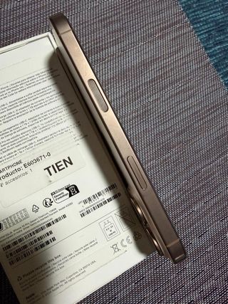 iPhone 16 Pro Dorado