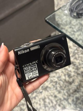 Cámara Nikon Coolpix S4000 Negra