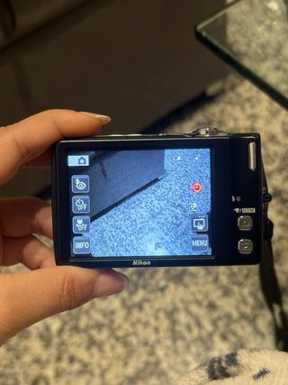 Cámara Nikon Coolpix S4000 Negra