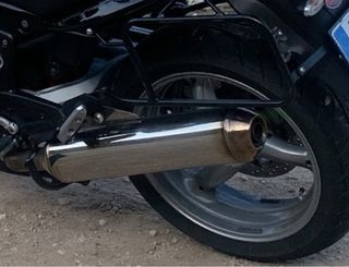 Moto Guzzi Breva 850 Negra. Equipada  Año 2008.