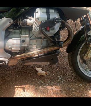 Moto Guzzi Breva 850 Negra. Equipada  Año 2008.