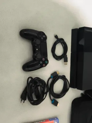 PS4 Fat 1TB Nero + Accessori