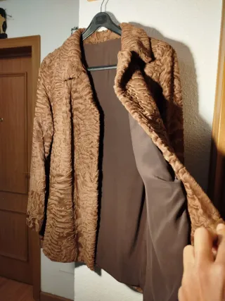 Abrigo pelo Astracán (sintetico)