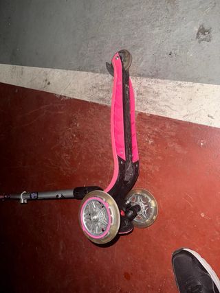 Paziente Globber a 3 ruote rosa