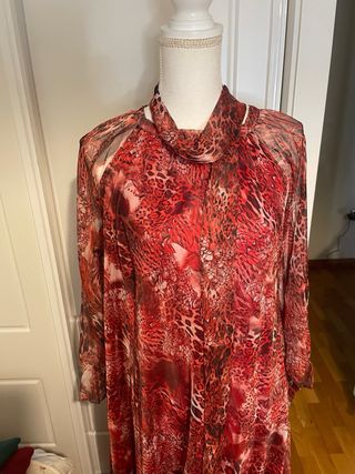 Vestido largo estampado animal print con foulard