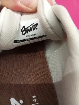 Zapatillas Pull&Bear grises y blancas