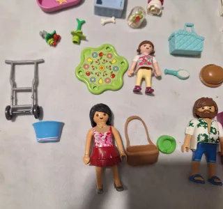 Lote de piezas Playmobil y Lego