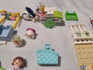 Lote de piezas Playmobil y Lego