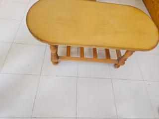 Mesita de centro de madera maciza