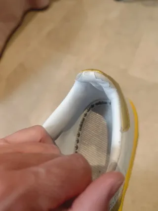 Zapatillas Adidas Forest Hills Blancas y Doradas