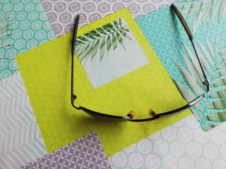 Gafas de sol Oakley gunmetal y dorado