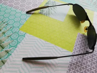 Gafas de sol Oakley gunmetal y dorado