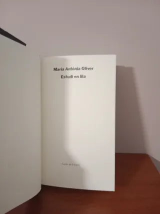Estudi en lila. Novel·la negra M. Antònia Oliver