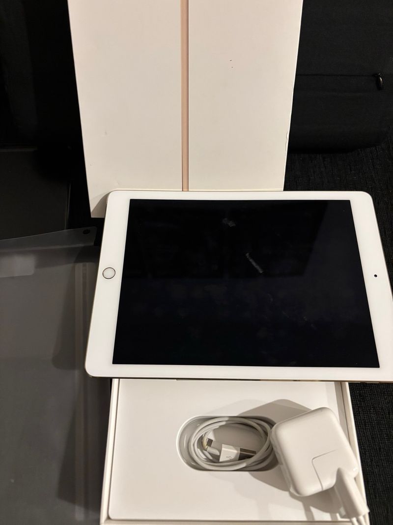 iPad Pro 9.7 32GB Oro MLMQ2TY