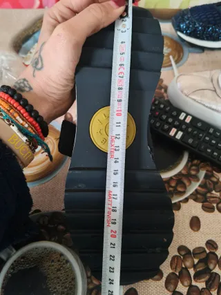 Zapatillas Bimba y Lola brillantes talla X