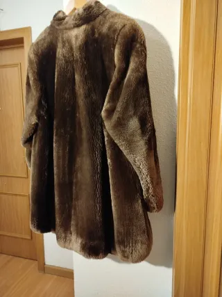 Abrigo pelo Castor rasurado (sintético)