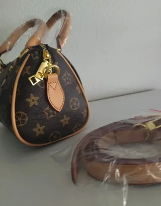 Bolso pequeño piel sintética