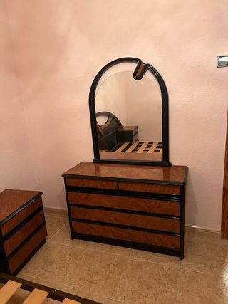 Conjunto Dormitorio Madera y Espejo