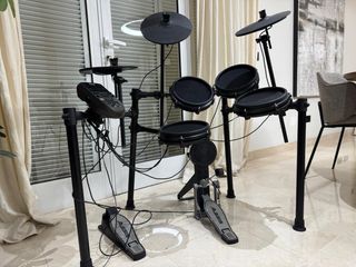 Batería Electrónica Alesis nitro nueva