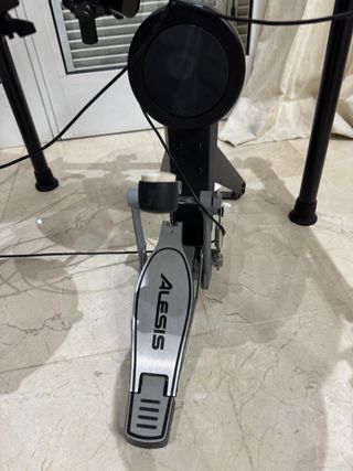 Batería Electrónica Alesis nitro nueva