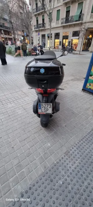 REGALO CASCO CON LA COMPRA DE PIAGGIO MP3 300 HPE