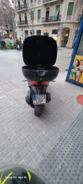 REGALO CASCO CON LA COMPRA DE PIAGGIO MP3 300 HPE