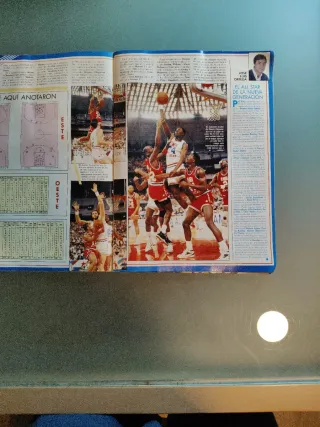 Revista Gigantes del basket. Febrero 1989.