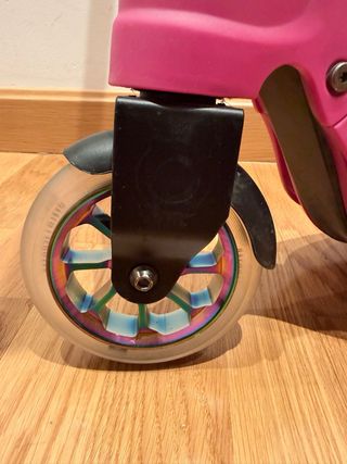 Patinete Globber rosa y gris