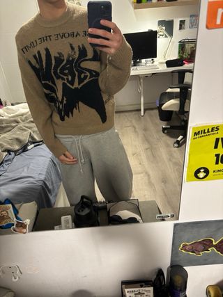 Jersey Bershka Negro y Marrón