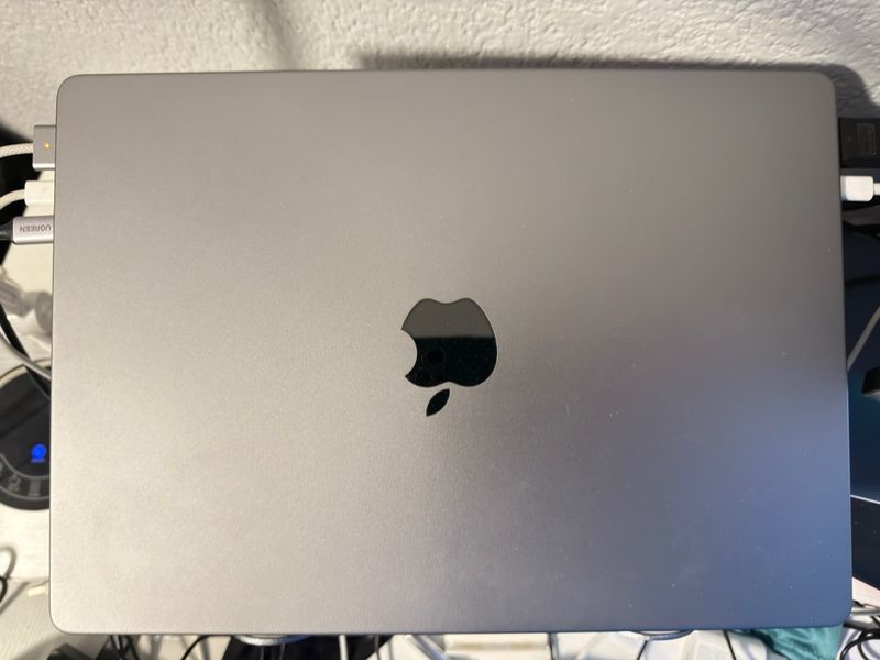 MacBook Pro M2 Pro 16ram 512 gb afbeelding 4