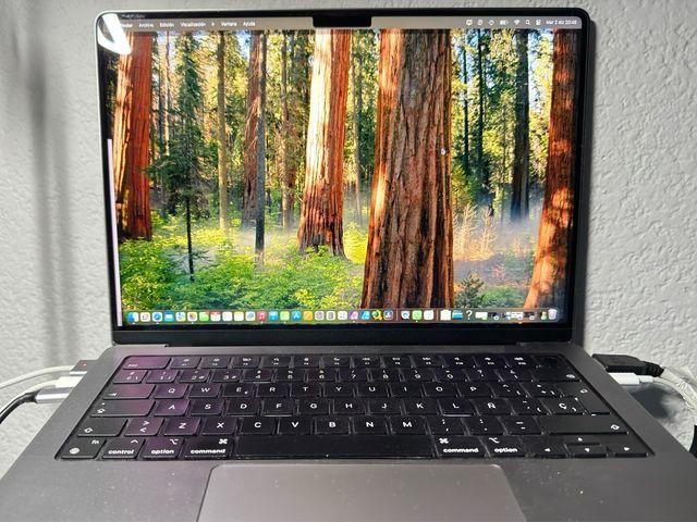 MacBook Pro M2 Pro 16ram 512 gb
