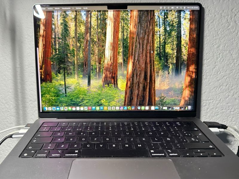 MacBook Pro M2 Pro 16ram 512 gb