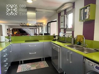 Local comercial en venta en La Teixonera en Barcelona