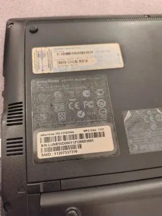 eMachines em355 Portátil Negro