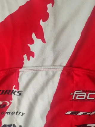 Dos Maillots Ciclismo Specialized y dos de Mamooth