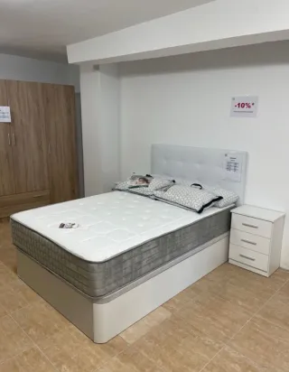 Cómodas y Mesas de Noche Madera