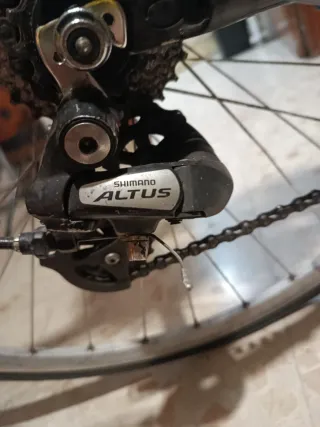 Bicicleta carretera Orbea Aqua. y zapatillas