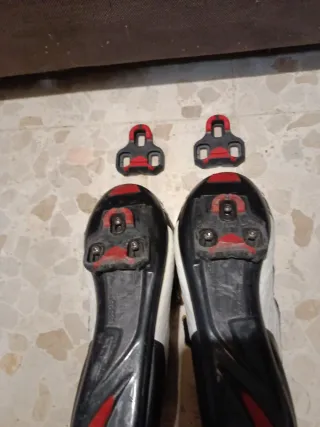 Bicicleta carretera Orbea Aqua. y zapatillas