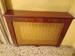 Cubre radiador de madera