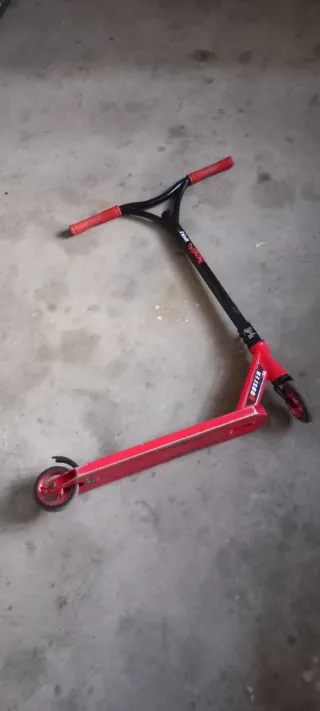 Patín Bestial Wolf Booster B16 Rojo