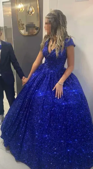 Vestido de 15 años azul brillante