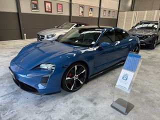 PORSCHE TAYCAN GTS