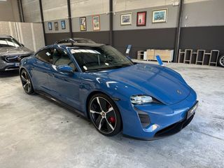 PORSCHE TAYCAN GTS