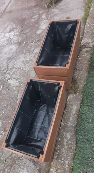 2 Jardineras de Madera.