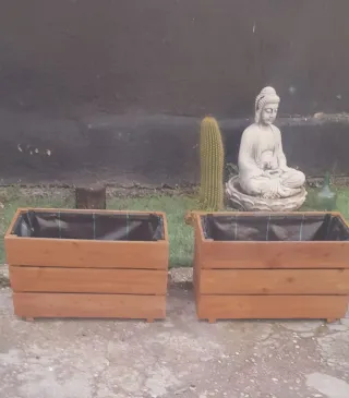 2 Jardineras de Madera.